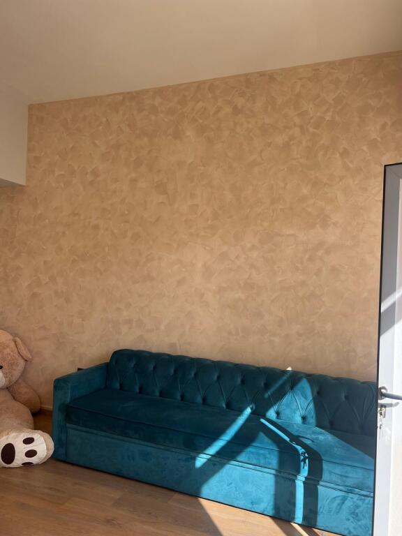 Locale commerciale in affitto ad Astir 350 euro al mese arredato