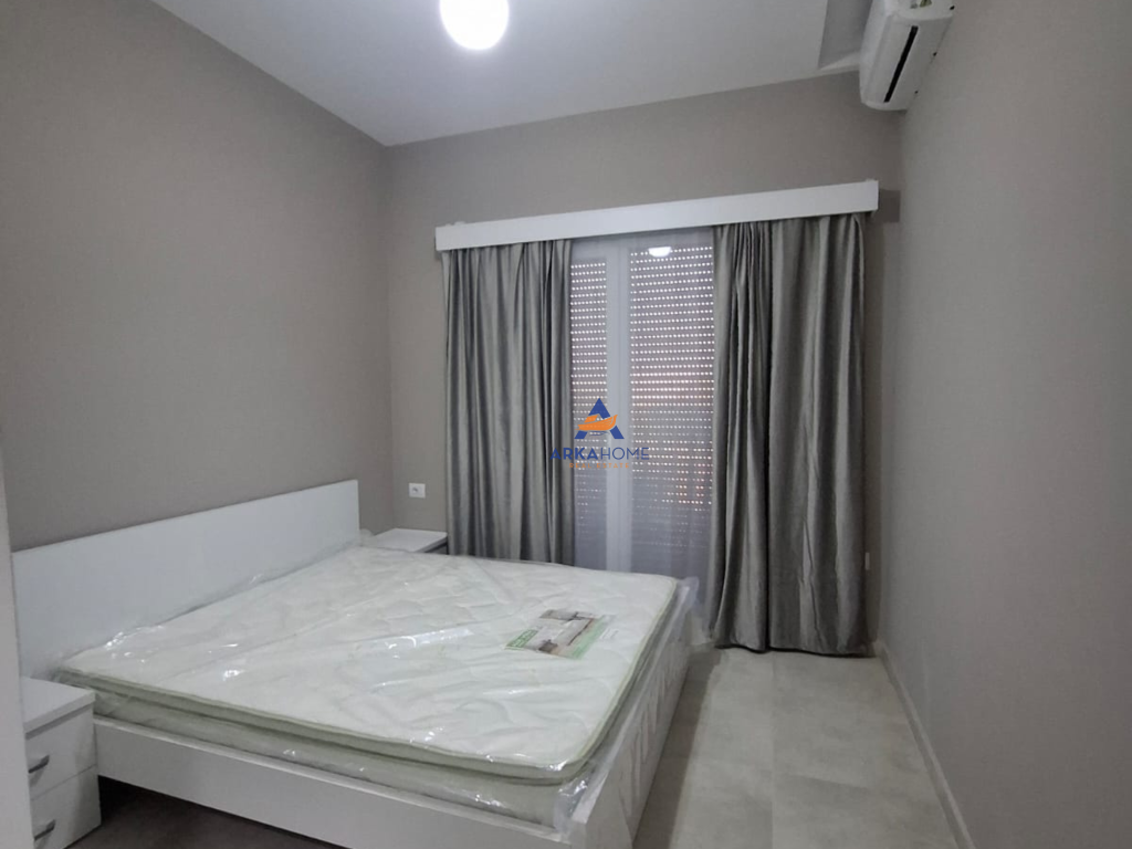 JEPET APARTAMENT ME QERA 1+1+BALLKON "REZIDENCA HENKE,KOMBINAT" 600 EURO.