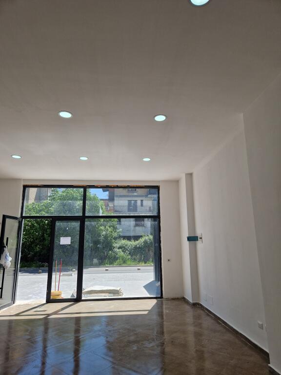 Ambient Biznesi me Qira – Rruga Karl Gega, pranë ish-Stacionit të Trenit, Tiranë