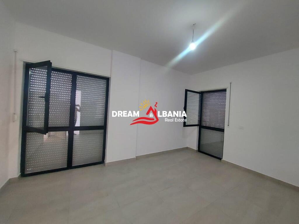 Appartamento 3+1 in vendita, in via Dibra vicino a Vila Gold a Tirana (ID 4131289)