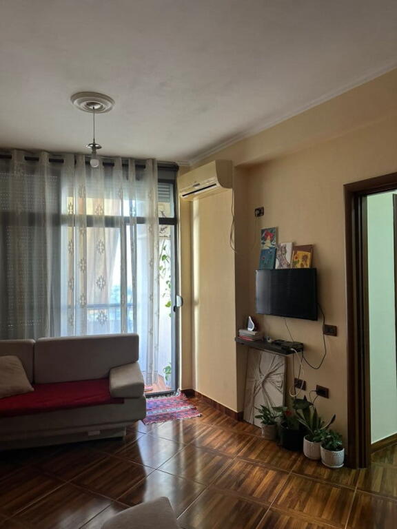Appartamento In Affitto 1+1 A Astir (ID B2101179) Tirana.