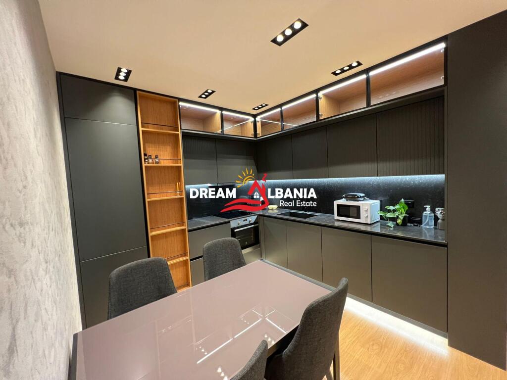 Apartament modern 2+1 me qera ne qender (ID 42215316)