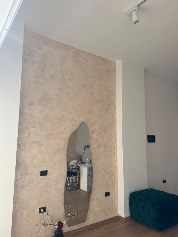 Locale commerciale in affitto ad Astir 350 euro al mese arredato