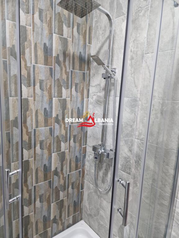 Casa privata in affitto a 21 Dhjetori vicino ai Dormitori di Ingegneria (ID 4241073).