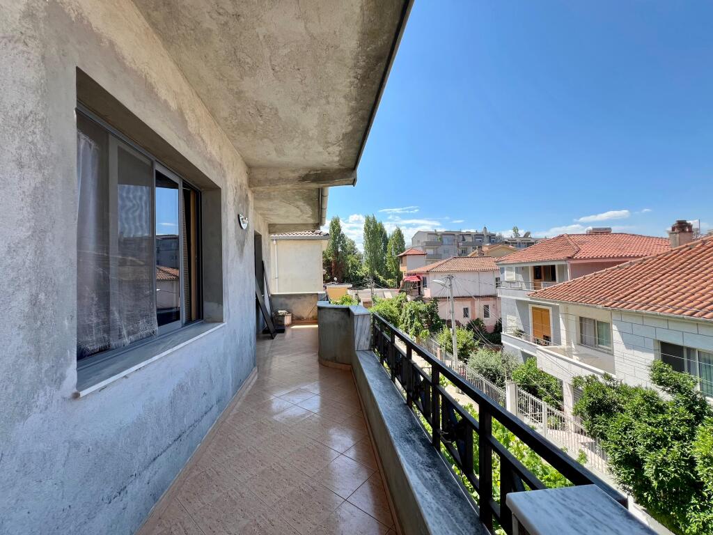 Affitto, Casa Privata su 3 Piani “Fresk”, Tirana.