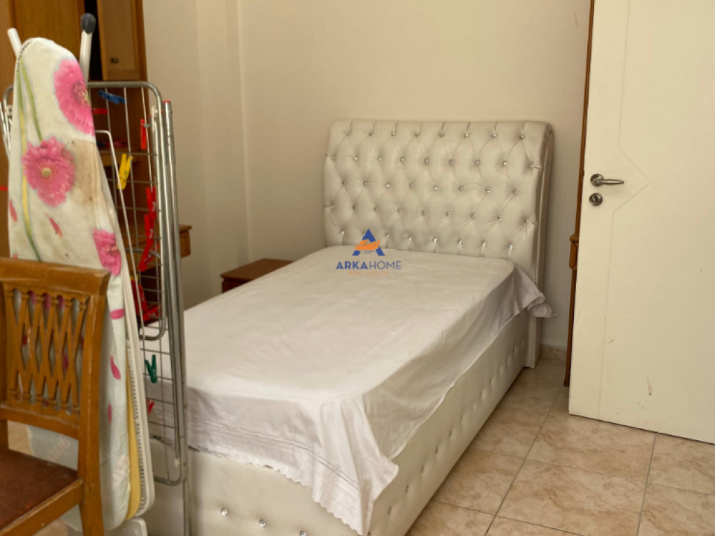 JEPET APARTAMENT ME QERA 2+1+BALLKONE "TE KODRA E DIELLIT" 50.000 LEKE