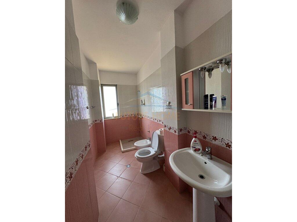 Affitto appartamento 2+1+2 a Rrotondo, Astir.