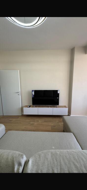 Affittasi Appartamento 2+1+1 con Balcone