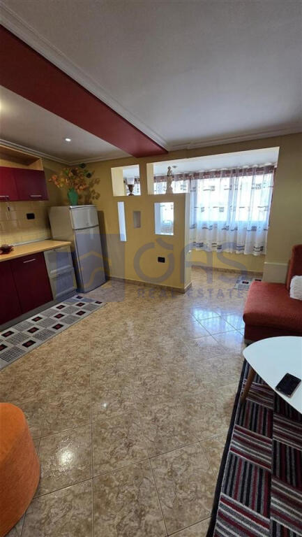 Jepet me qera apartament 2+1 Tek shkolla e Baletit.