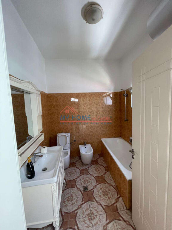 2+1 apartment for rent on Kavaja Street in Tirana