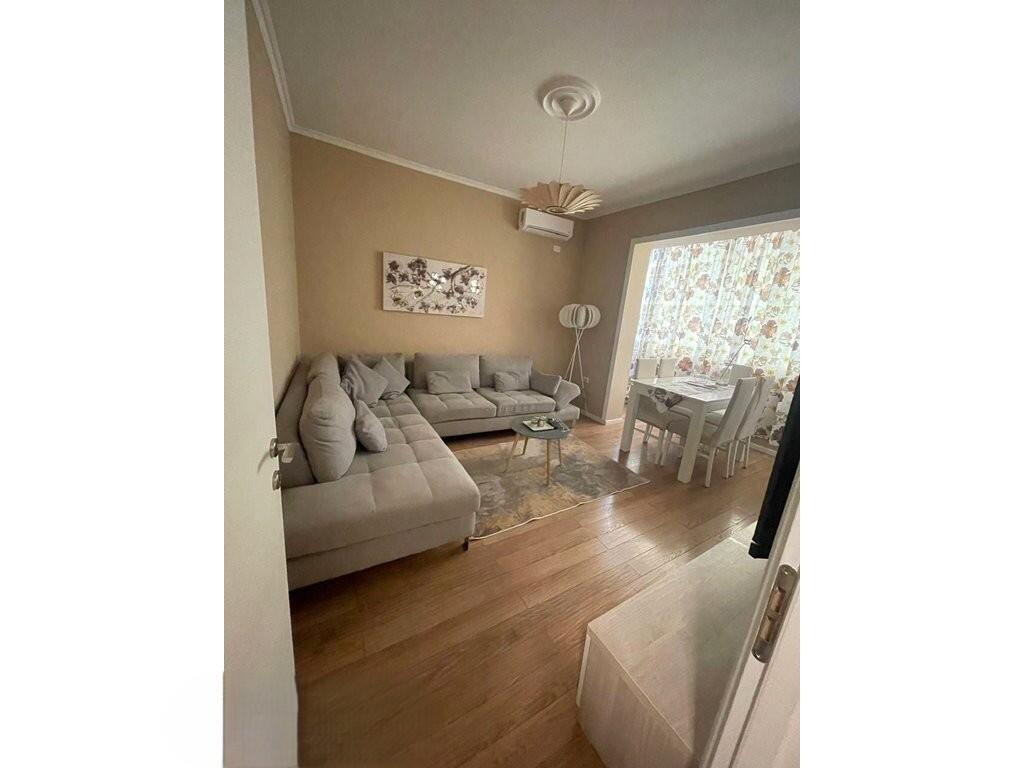 Appartamento 1+1 in affitto in Via "Mine Peza"! 600 € /Mese