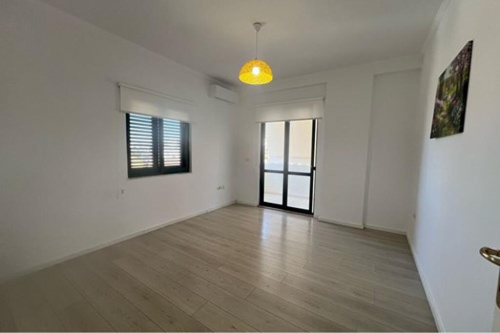  *OFFICE SPACE FOR RENT AT ---DINAMO STADIUM*