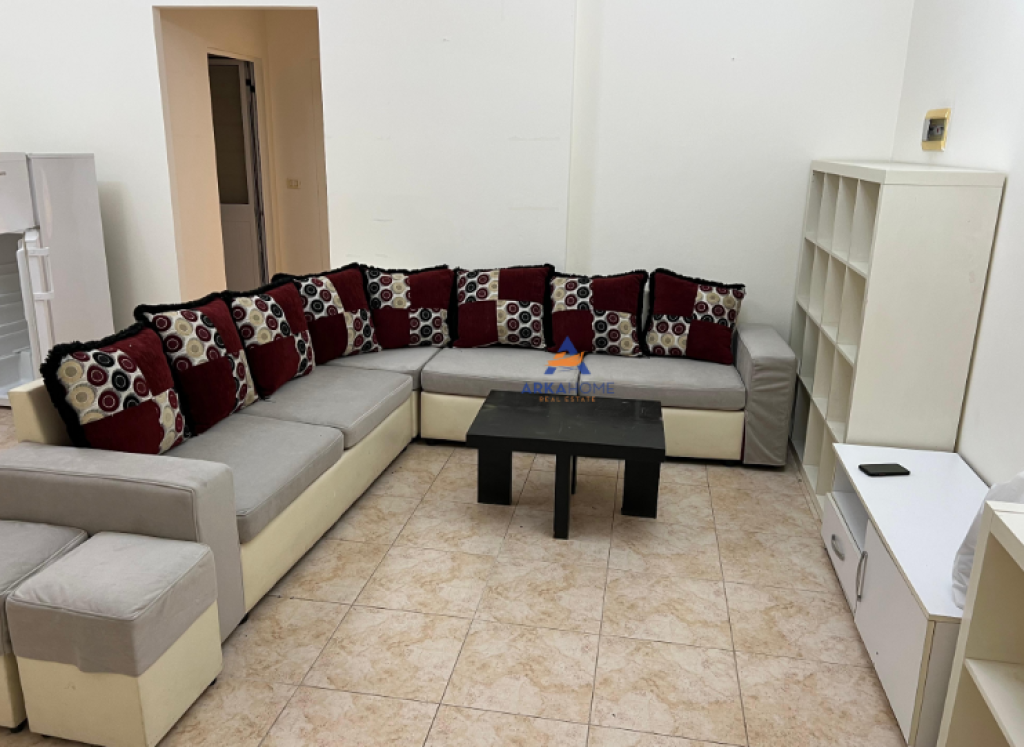 JEPET APARTAMENT ME QERA 2+1+BALLKONE "TE KODRA E DIELLIT" 50.000 LEKE
