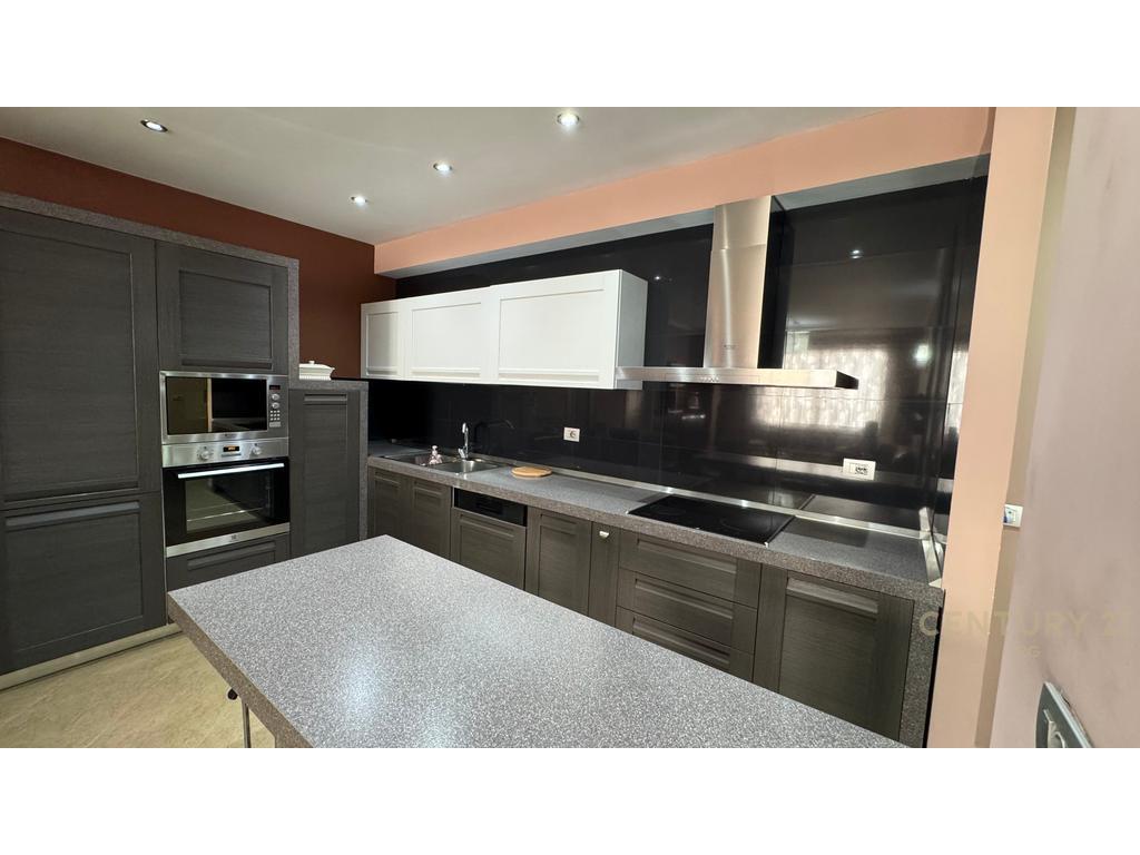 🏡 Spacious 3+1+2 Apartment for Rent in One of Tirana's Most Desirable Areas!