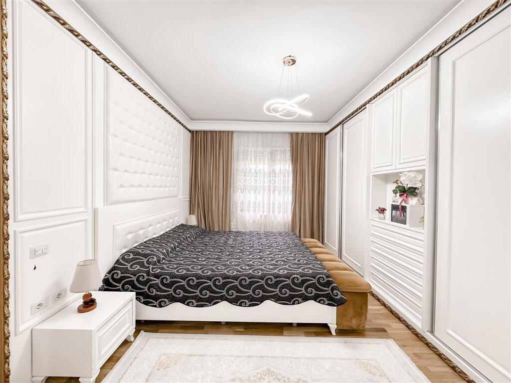 Apartament Per Shitje 3+1+2 tek Kopshti Botanik (ID B13097) Tirane.