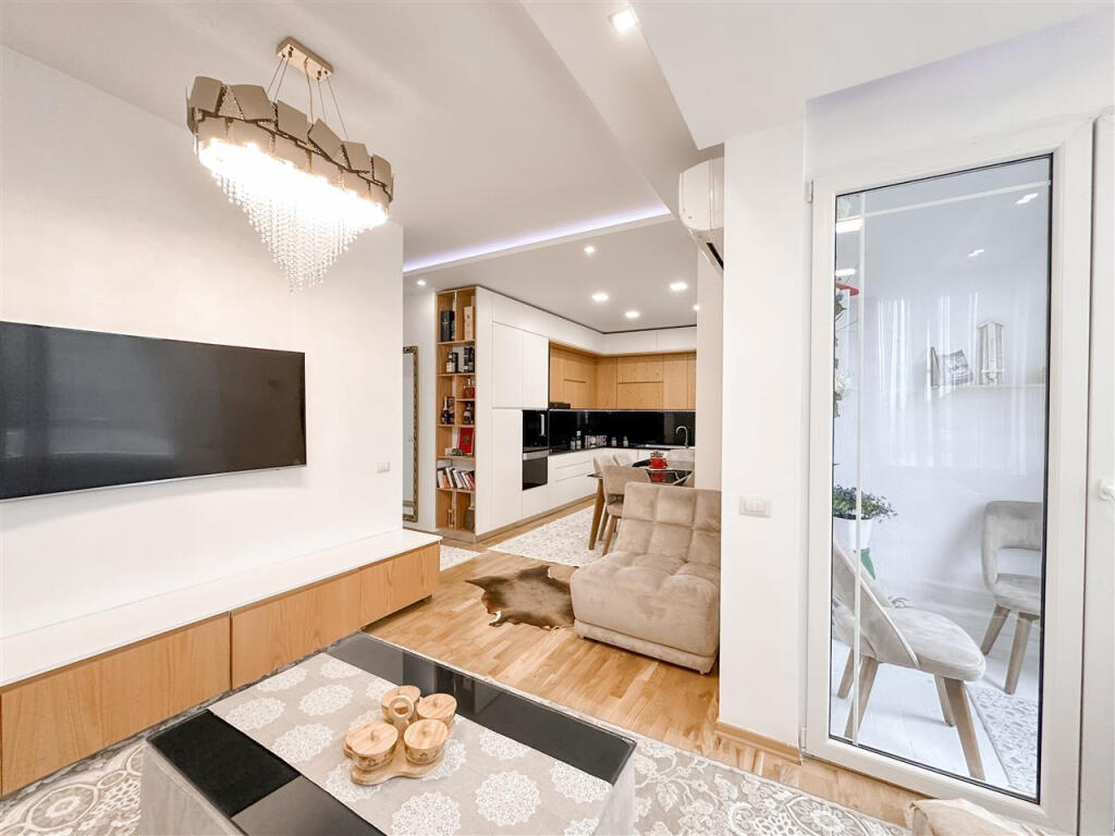 Apartament Per Shitje 3+1+2 tek Kopshti Botanik (ID B13097) Tirane.