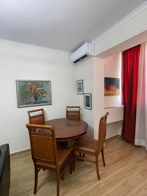 Apartament 2+1 me qira tek Mine Peza