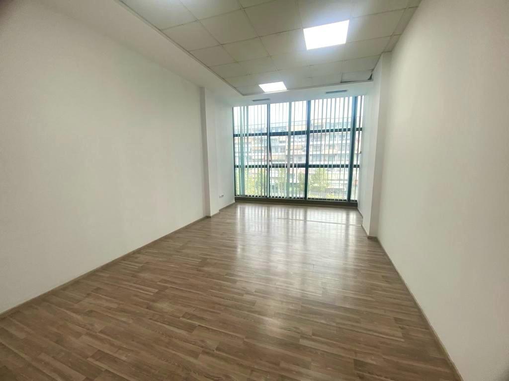 Commercial Space For Sale 📍Overpass of the Commune