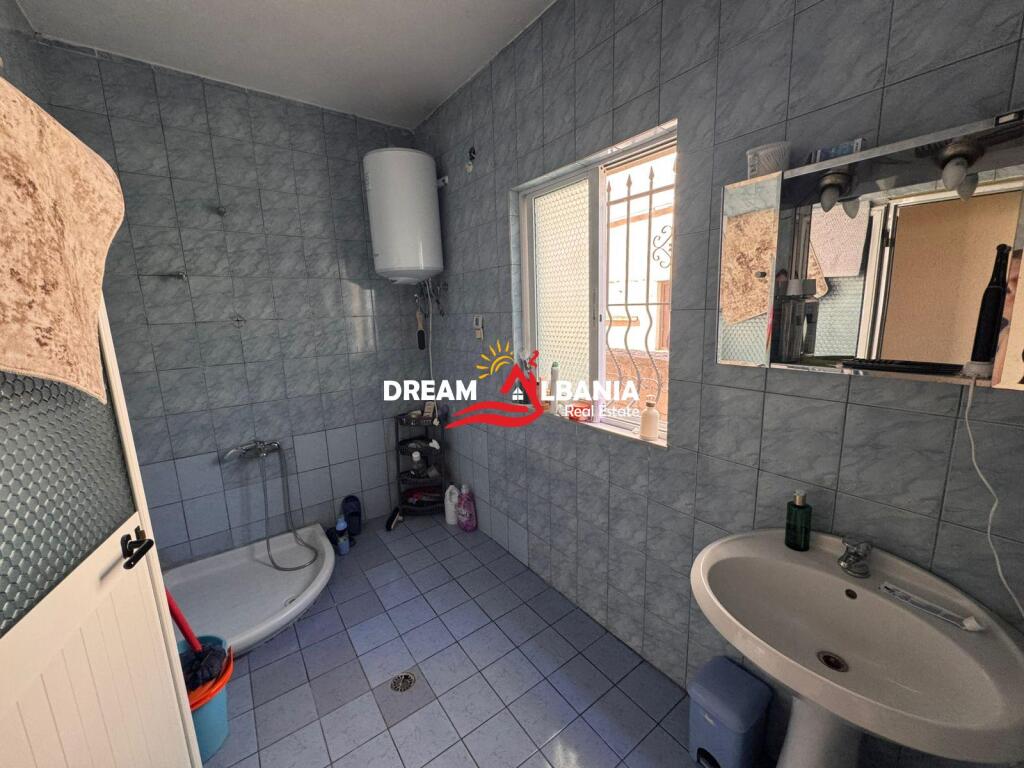 Apartment for rent 3+1+2  at Kodra e Priftit, near the European University in Tirana (ID 4251405)
