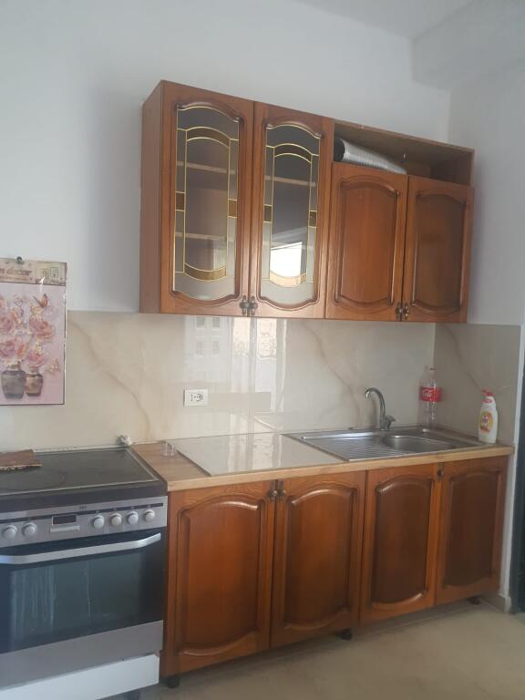 APPARTAMENTO 1+1. 25000 LEKE. VIA GRAMOZ PASHKO. CITTÀ STUDENTESCO