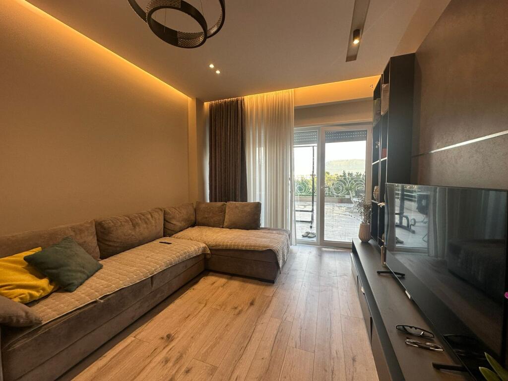 Duplex 3+1+3 with Veranda in Kodra e Diellit 2