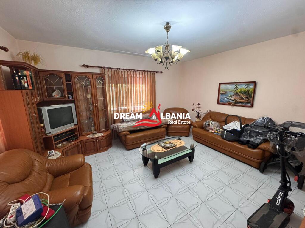 Apartment for rent 3+1+2  at Kodra e Priftit, near the European University in Tirana (ID 4251405)
