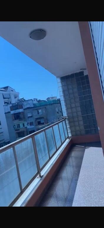 APARTAMENT ME QERA 2+1