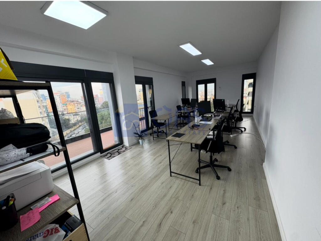 Business premises for rent on Elbasanit Street