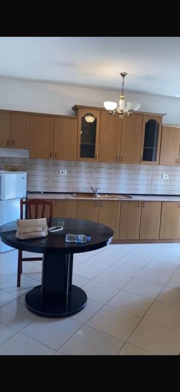 APARTAMENT ME QERA 2+1