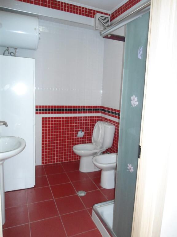 1+1, arredato, lago secco, 550 euro con parcheggio
