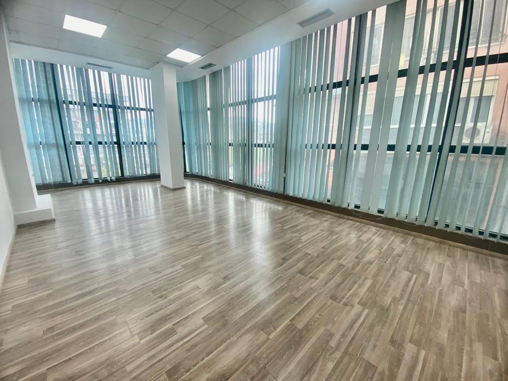 Commercial Space For Sale 📍Overpass of the Commune