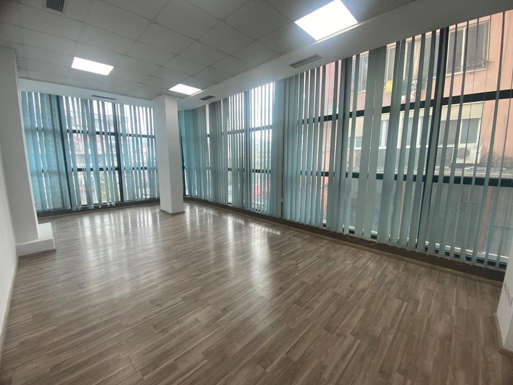 Commercial Space For Sale 📍Overpass of the Commune