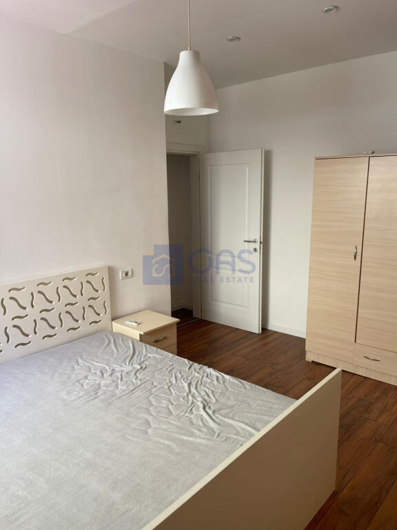 Jepet me qera apartment 2+1 te Kopshti Botanik