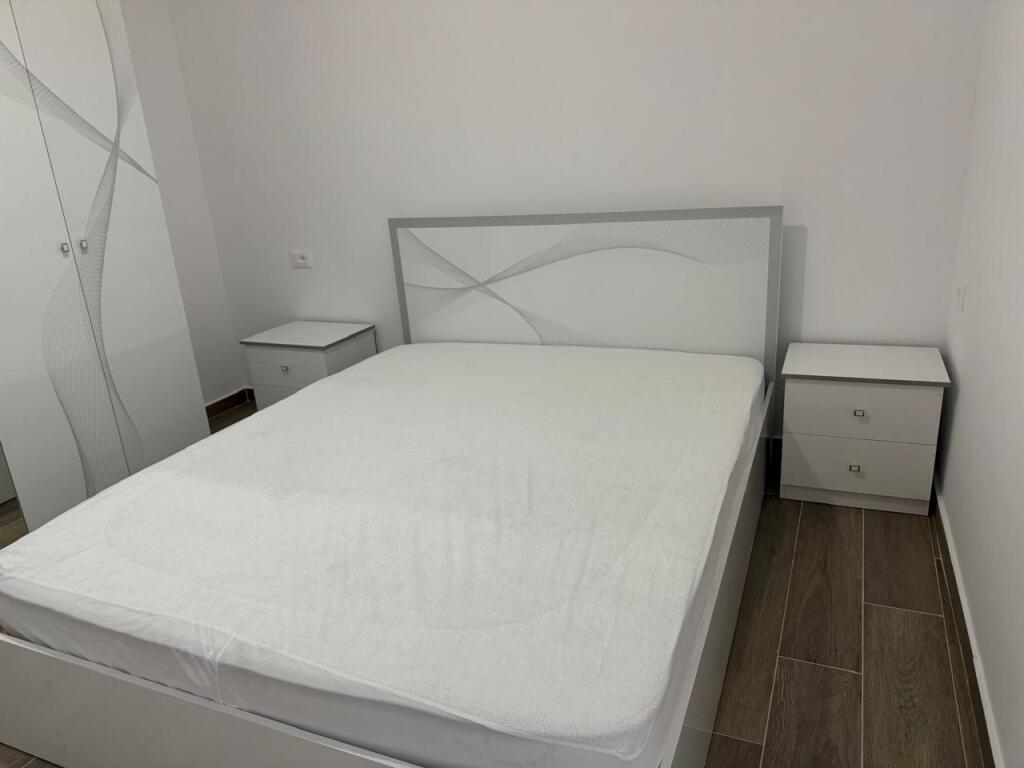 Appartamento 1+1 in affitto a Tirana, Città Studentesca