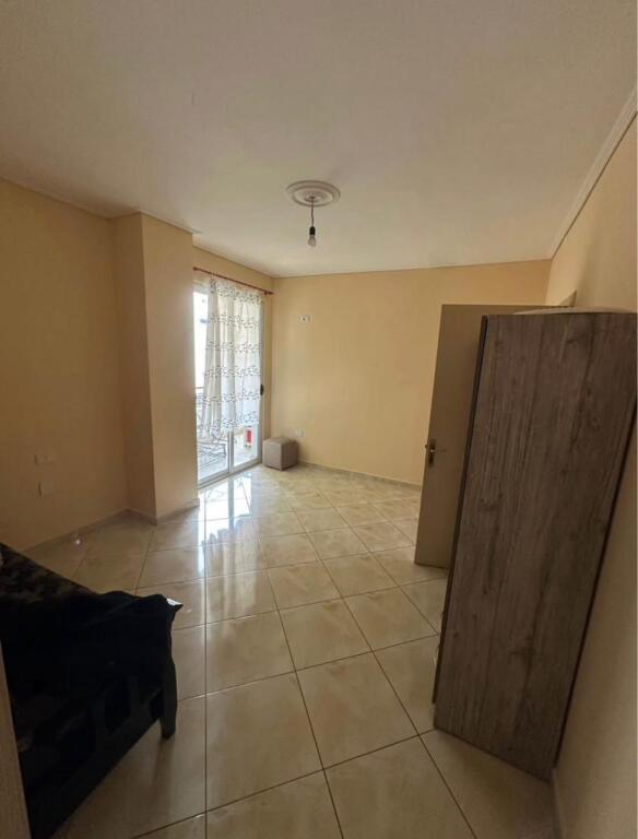 Appartamento 2+1+1 con Balcone in Affitto