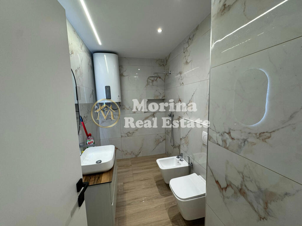 Appartamento 2+1 in vendita, Myslym Shyrri, 245.000 Euro.