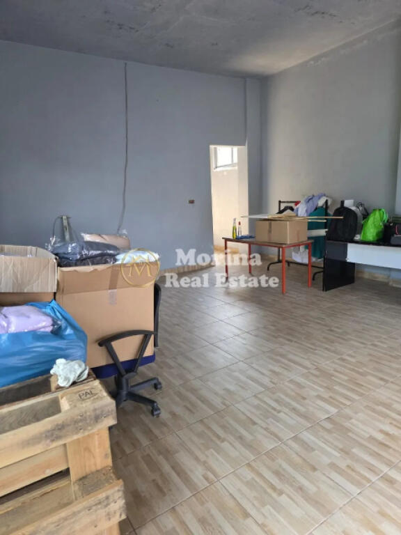 Agjensia Morina Jep Me Qera Ambjent Biznesi, 70 m2, Fusha Aviacionit, 400 euro.
