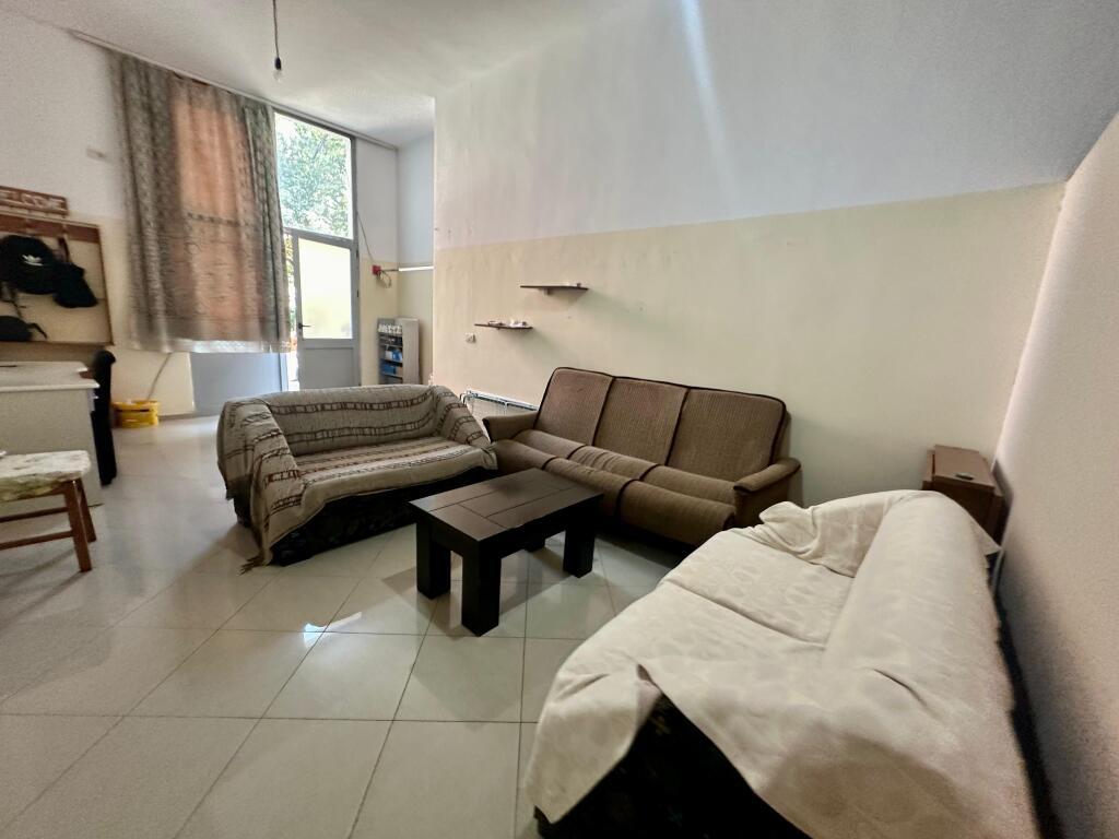 Apartament 1+1 ne Shitje tek Rruga e Barrikadave