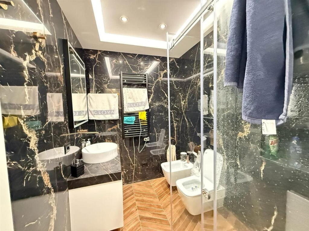 Appartamento in affitto 2+1+posto auto vicino al Giardino Botanico (ID B2201395) Tirana