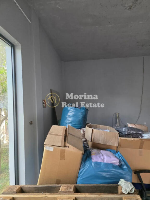 Agjensia Morina Jep Me Qera Ambjent Biznesi, 70 m2, Fusha Aviacionit, 400 euro.