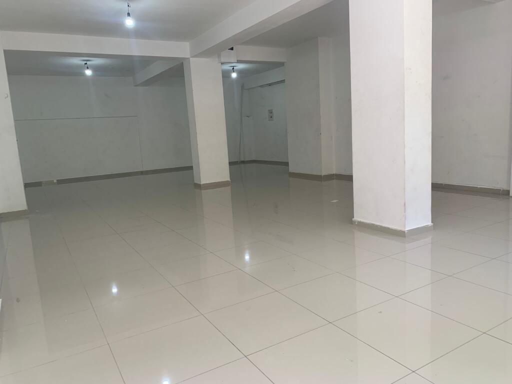 🏢Pas Ish Restorant Durresit,Rr.Memo Meto jepet me qera ambient biznesi me sip.115m2,Bosh  700Euro (Neto)