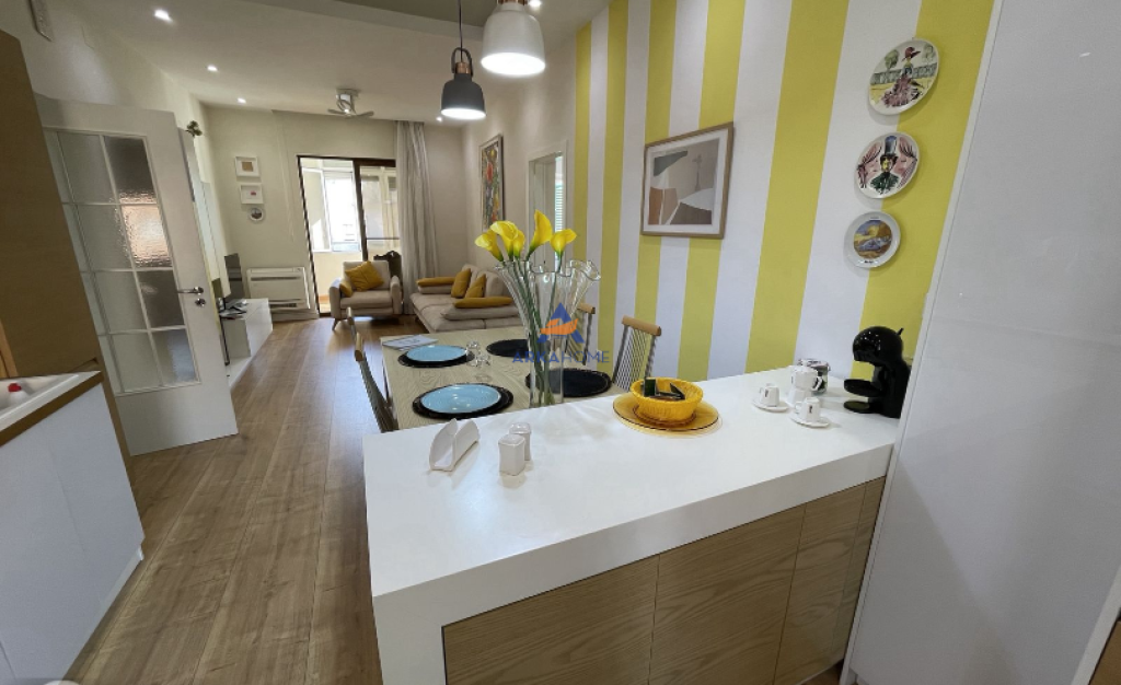 AFFITTASI APPARTAMENTO 2+1+BALCONE "IN CENTRO" 900 EURO.