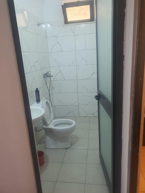 APPARTAMENTO 1+1. 25000 LEKE. VIA GRAMOZ PASHKO. CITTÀ STUDENTESCO