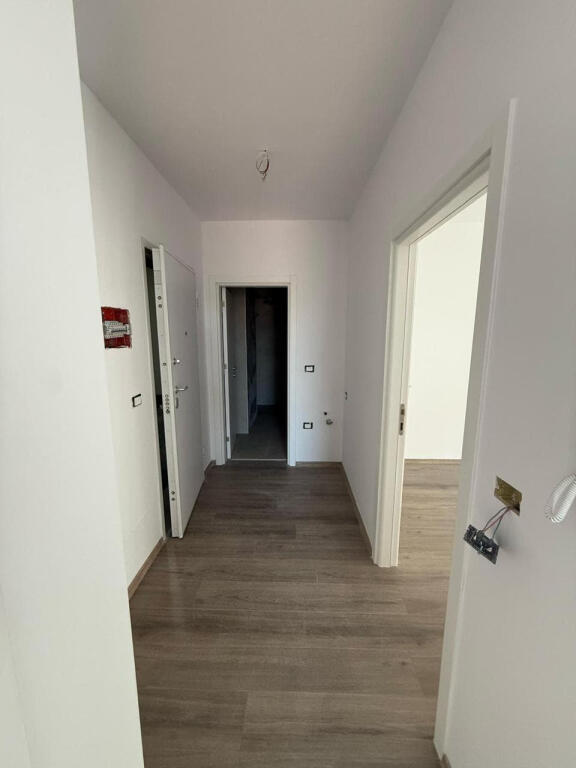 Apartament per Shitje 1+1 ne Xhamllik (ID B110465) Tirane.