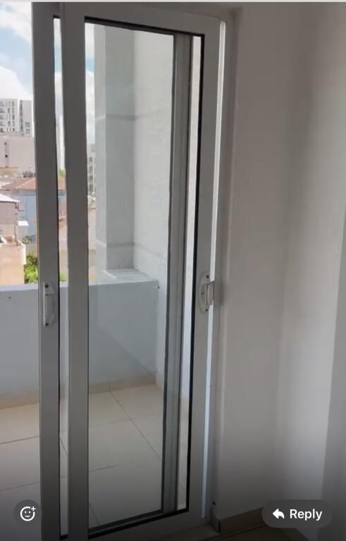 1+1,bosh ,te 5 maji mbrapa concord center,350 euro