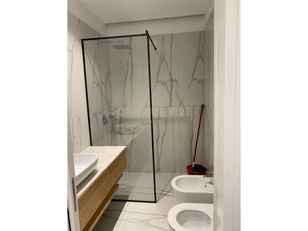 🏢 2-Bedroom + 2 Bathrooms Apartment for Sale at “Lake View” Residence
