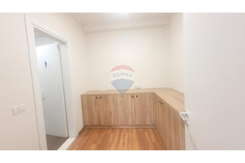 Tirane, Shitet apartament Kati 7, 145 m² 1.600 € (Zogu i Zi prane Ringut)