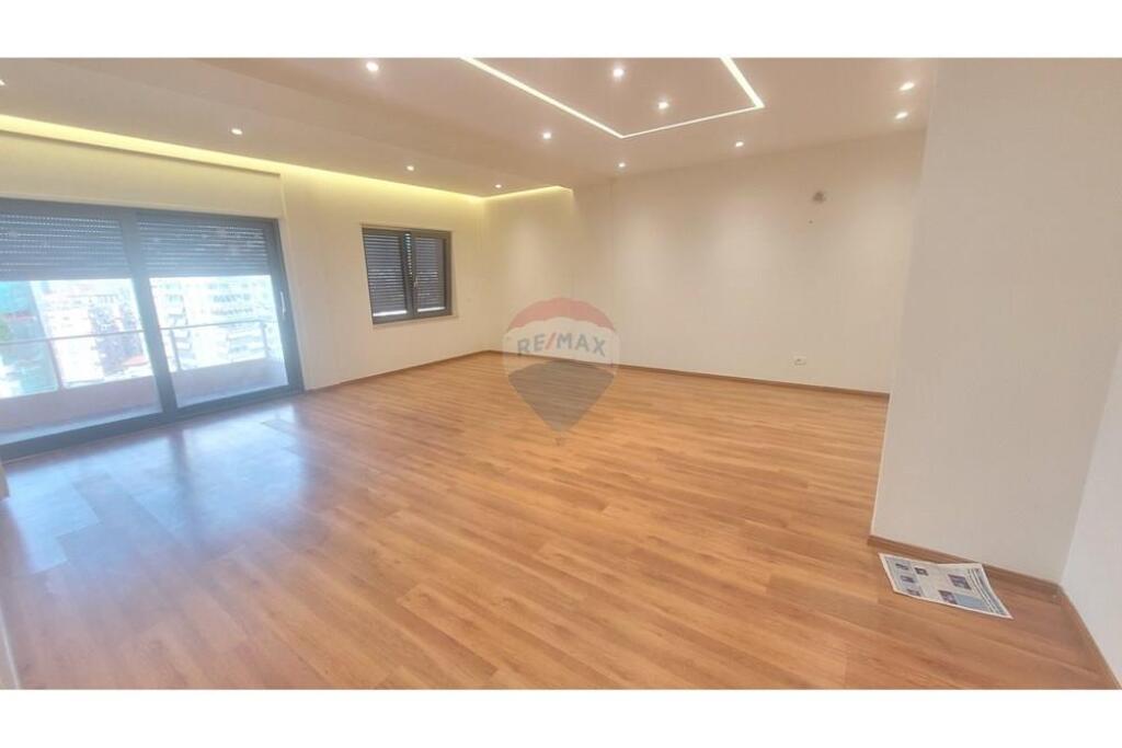Tirane, Shitet apartament Kati 7, 145 m² 1.600 € (Zogu i Zi prane Ringut)
