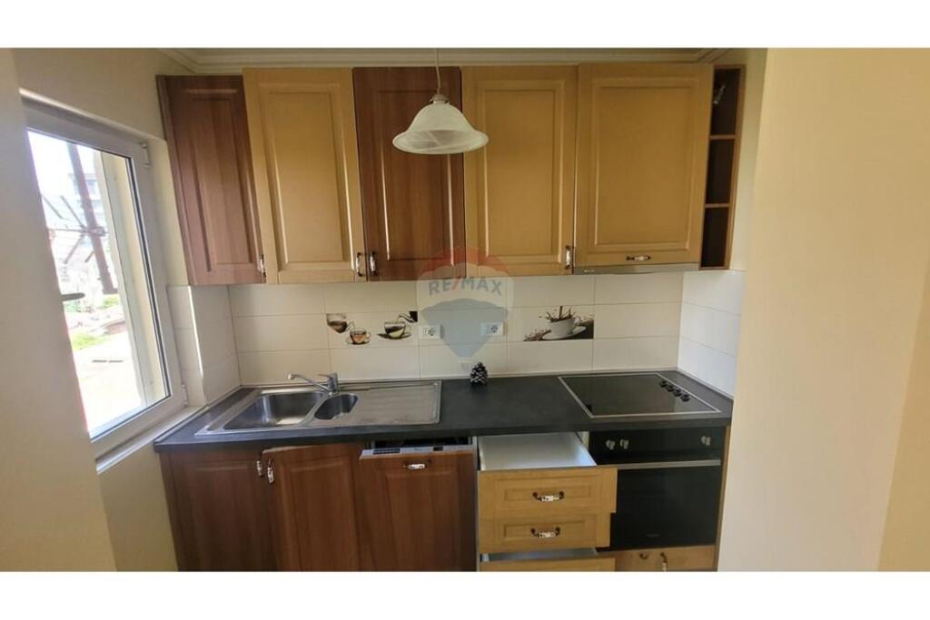 Jepet me qera apartament 2+1+Aneks+Ballkon Kati 4, 68 m² 450 € (Materniteti i ri)