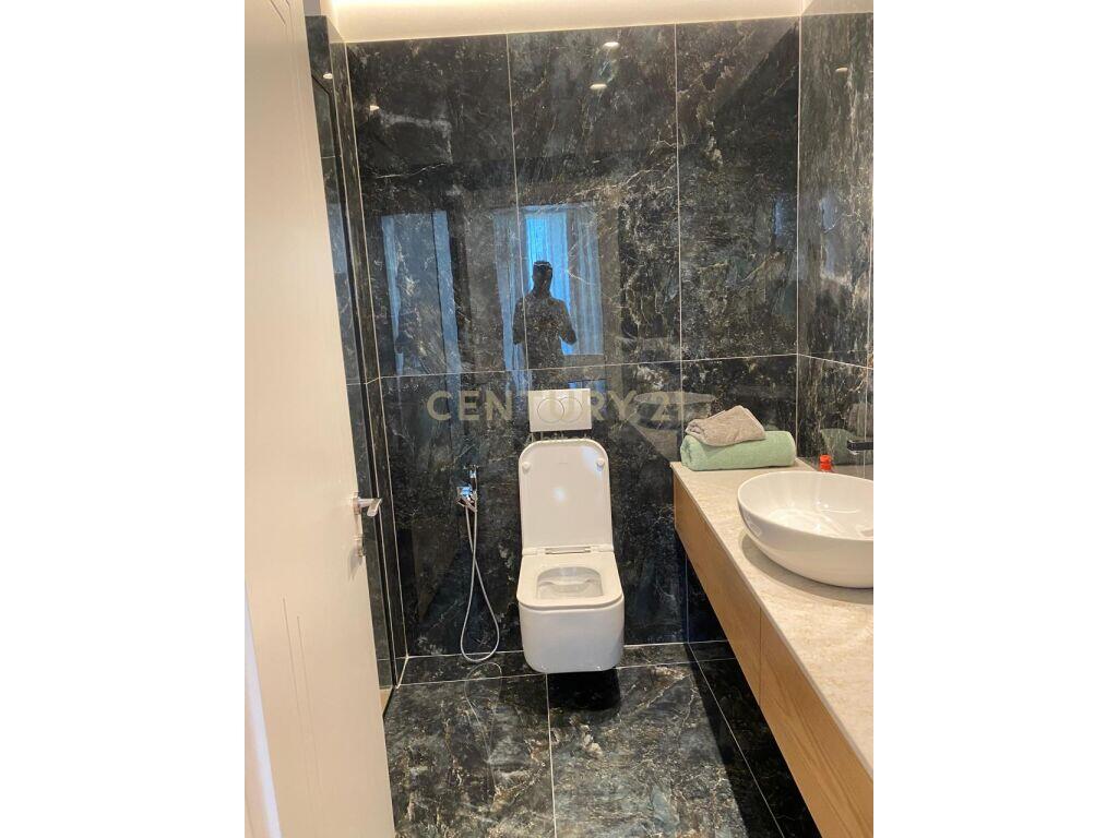🏢 2-Bedroom + 2 Bathrooms Apartment for Sale at “Lake View” Residence
